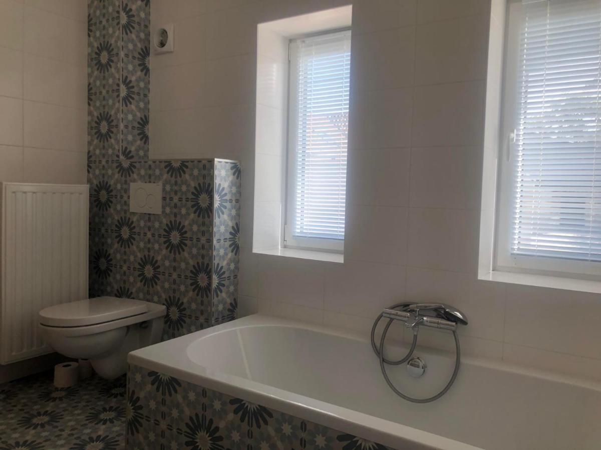 Chez Raoul - Ancienne Grange Hotel Нивел Екстериор снимка
